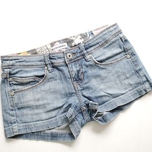Z. Cavaricci  Light Wash Denim Summer Shorts